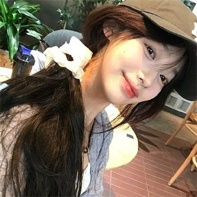 湖畔的女人们